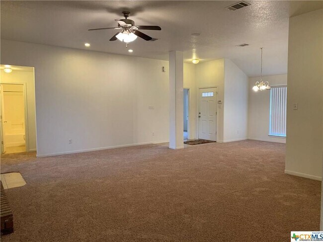 Front entry - 3006 Jasmine Ln