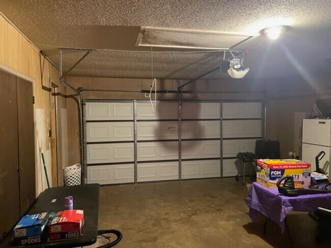 Building Photo - Edmond Home Ready for Occupancy