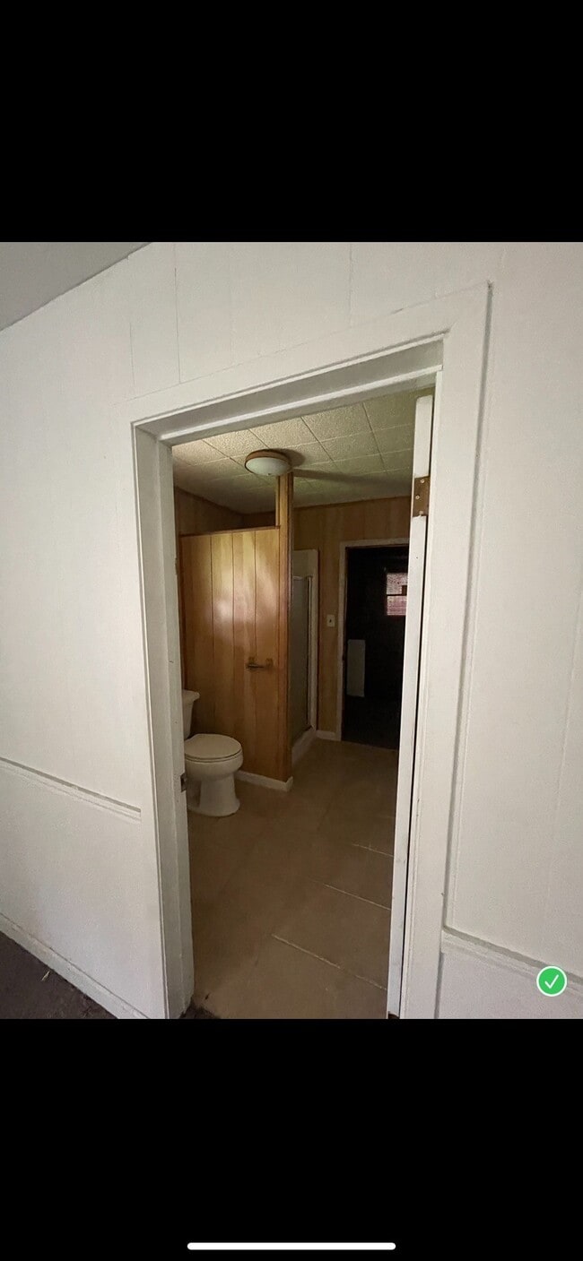 Building Photo - 3901 Woodrow Dr