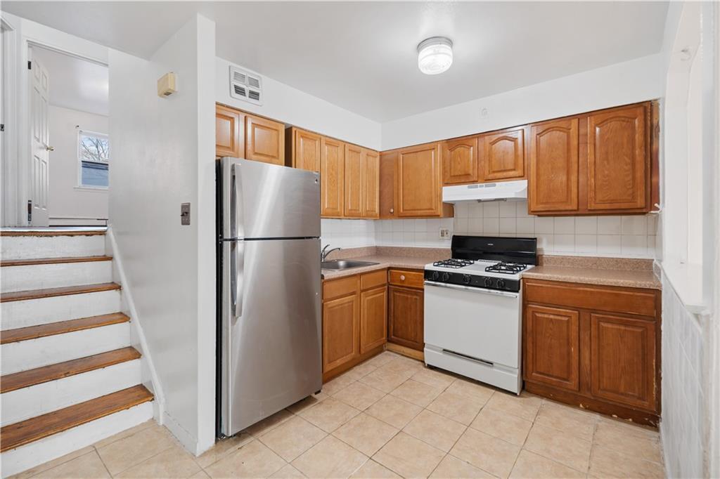 915 E 83rd St Unit 1, Brooklyn, NY 11236 Apartment for Rent in Brooklyn, NY