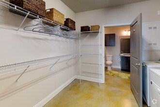 1BR, 1BA - 819 SF - SeaPath on 67th