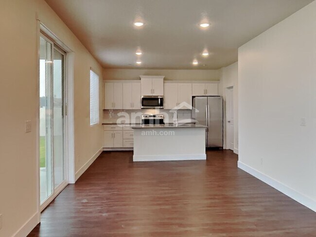 Foto del edificio - 2440 S Deborah Ave