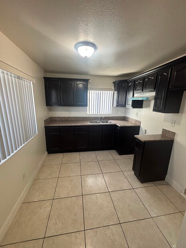 Foto del edificio - 326 E 101st St