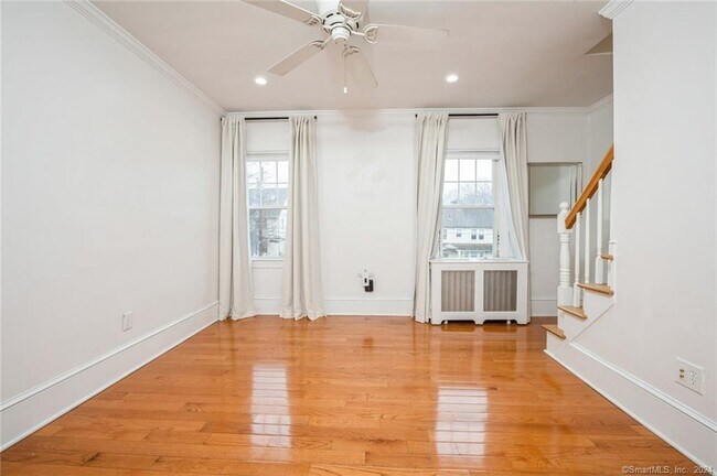 Building Photo - 119 Halstead Ave