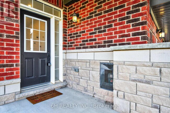 Building Photo - 14 Fernridge Hts