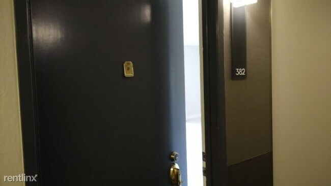 Building Photo - 1 br, 1 bath Condo - 2 Captain Dr