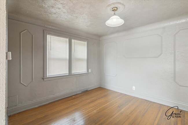 Building Photo - 14027 Montrose St