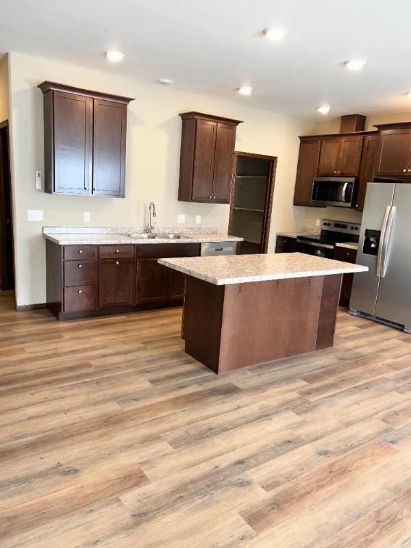 Building Photo - 3617 Doolittle Dr