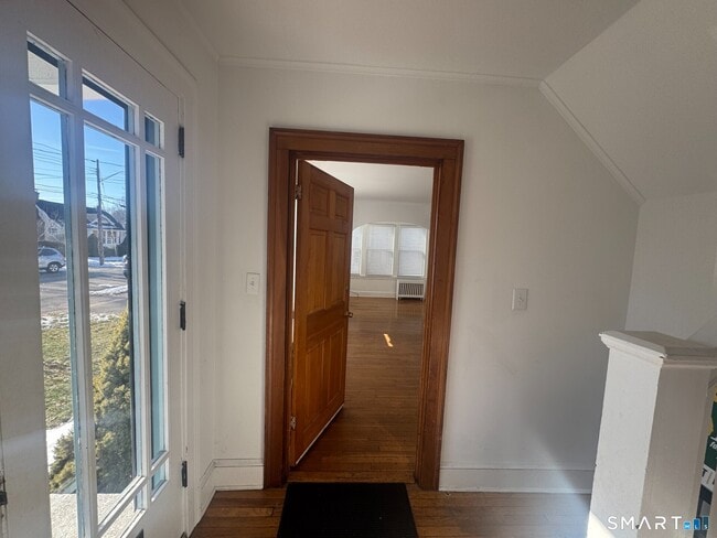 Building Photo - 75 Elihu St