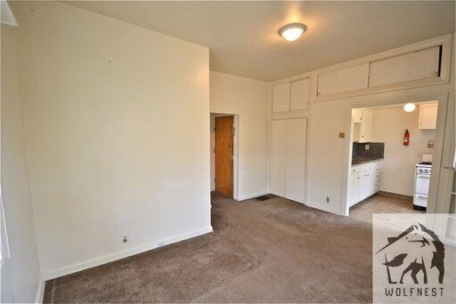 Foto del edificio - 820 E 3rd Ave