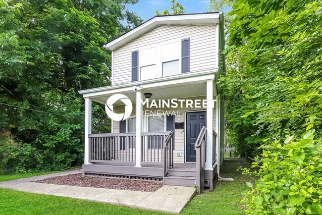 Photo - 3 Bedroom Pet-Friendly Home in Louisville, KY with Main Street Renewal
