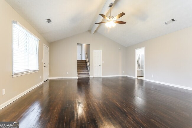 Building Photo - 245 Christy Ln