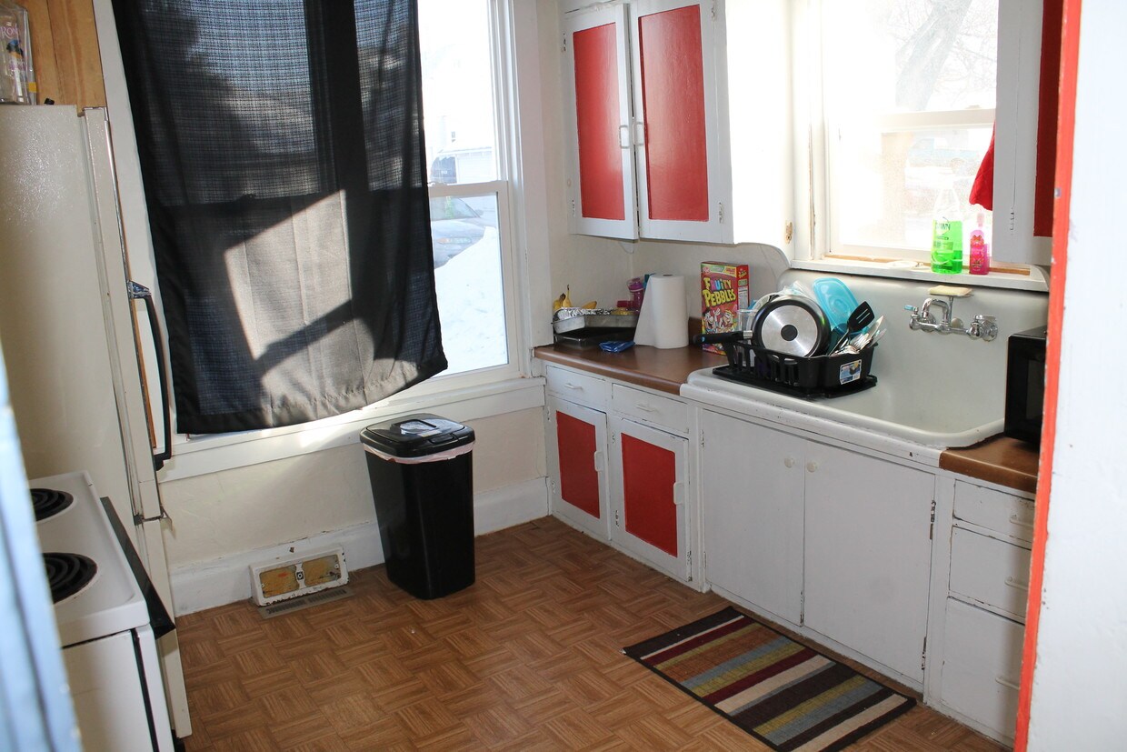Main Floor Kitchen - 323 Elm St