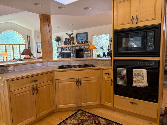Foto del edificio - Fully Furnished Mountain Home – Elkhorn Village, Sun Valley/Ketchum, Idaho