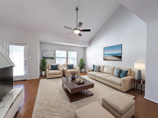 Foto del edificio - 1131 W 24th St