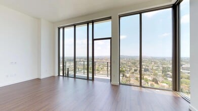 Interior Photo - Vision on Wilshire