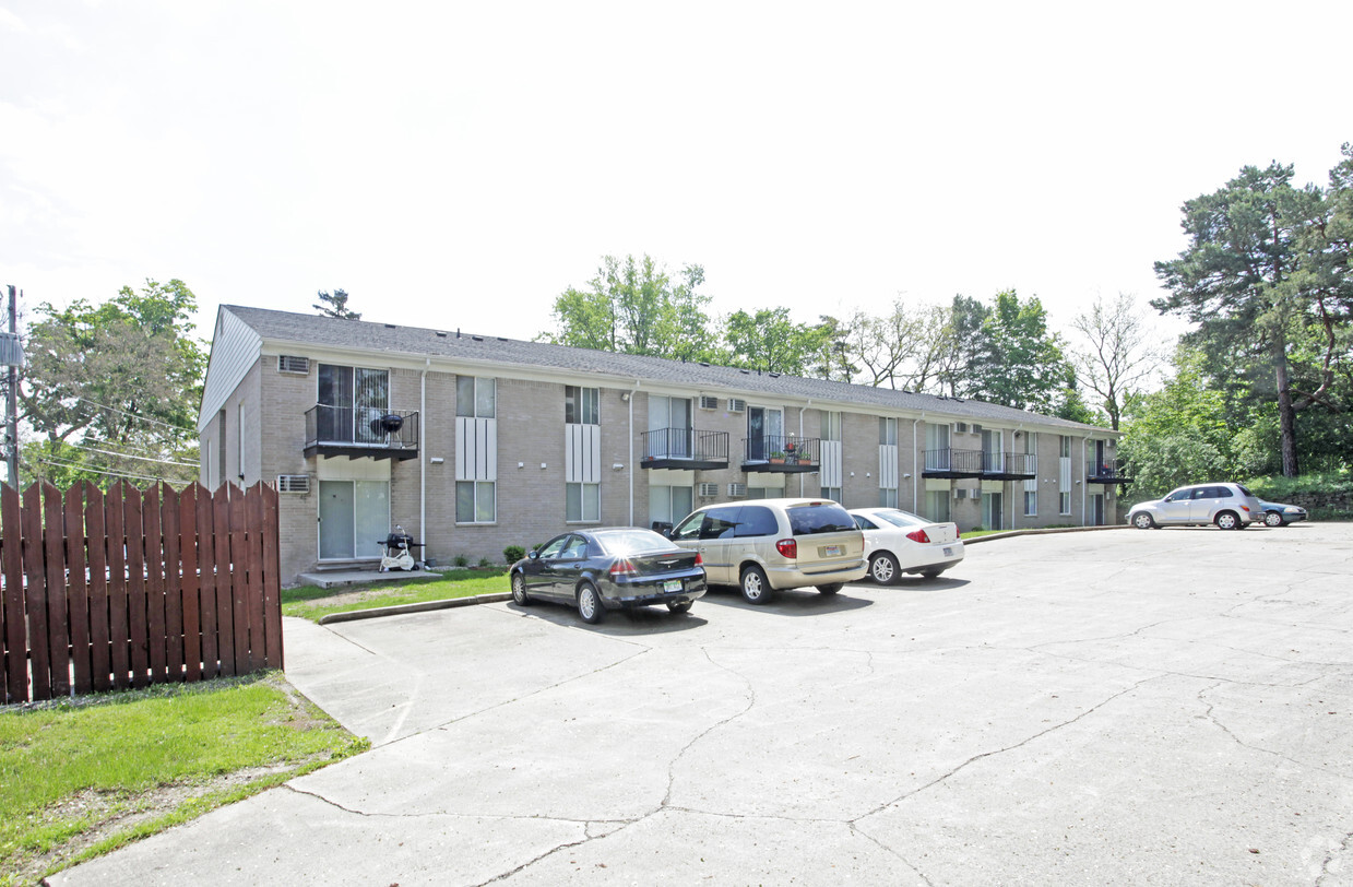 Edificio #2 - Pine Tree Apartments