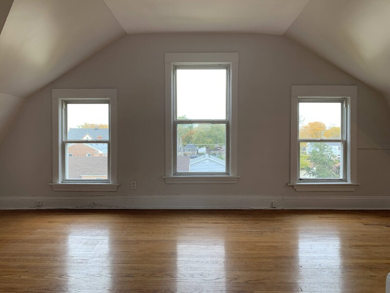 9303 Burlington Ave Unit 3, Brookfield, IL 60513 Room for Rent in