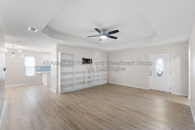 Foto del edificio - 384 Pristine Water Ln