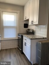 Building Photo - 512 3rd St