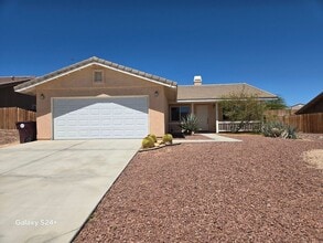 Building Photo - 5254 Verenda Ave