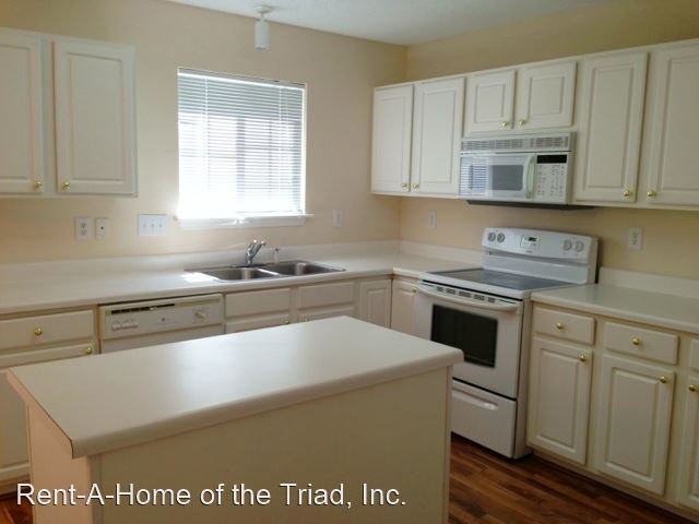 Building Photo - 3 br, 2.5 bath House - 147 Heritage Creek Way