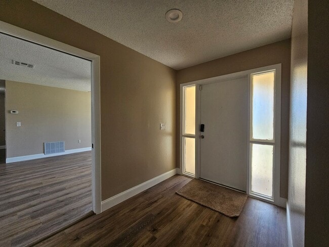 Building Photo - Coming Soon ~ Wonderfully Renovated 4-Bedroom, 2-Bath Home in Bel Aire Woods, Orlando