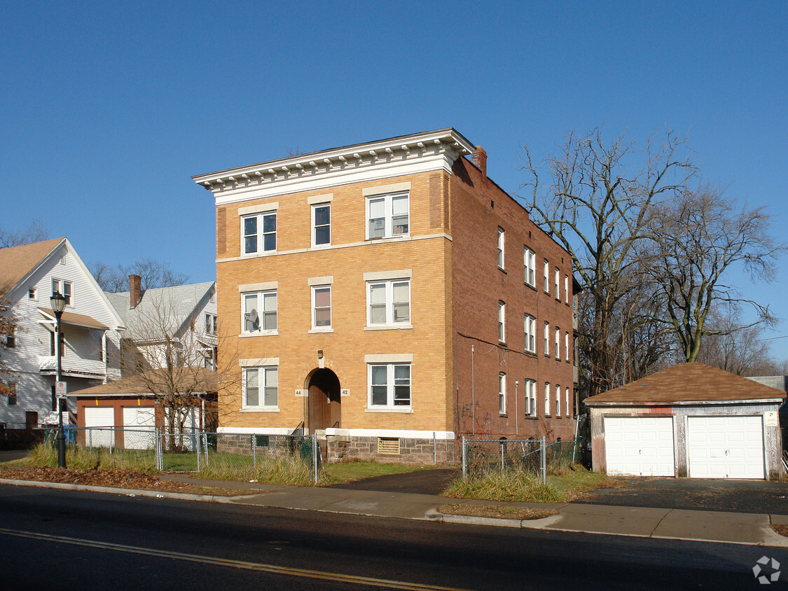 Foto del edificio - 42-44 Homestead Ave