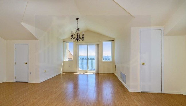 Foto del edificio - 1424 Outlook Ave