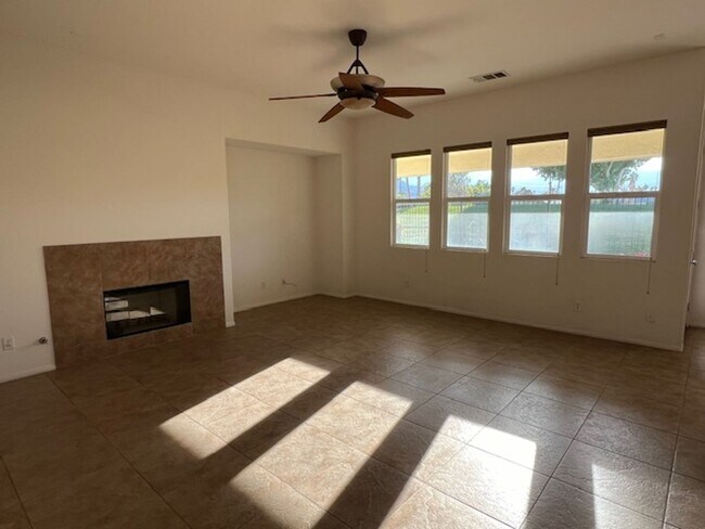 Foto del edificio - Palm Desert Country Club