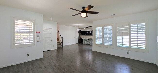 Foto del edificio - 3 Bedroom Home in the Mulberry Community Near S Signal Butte Rd and E Guadalupe Rd!