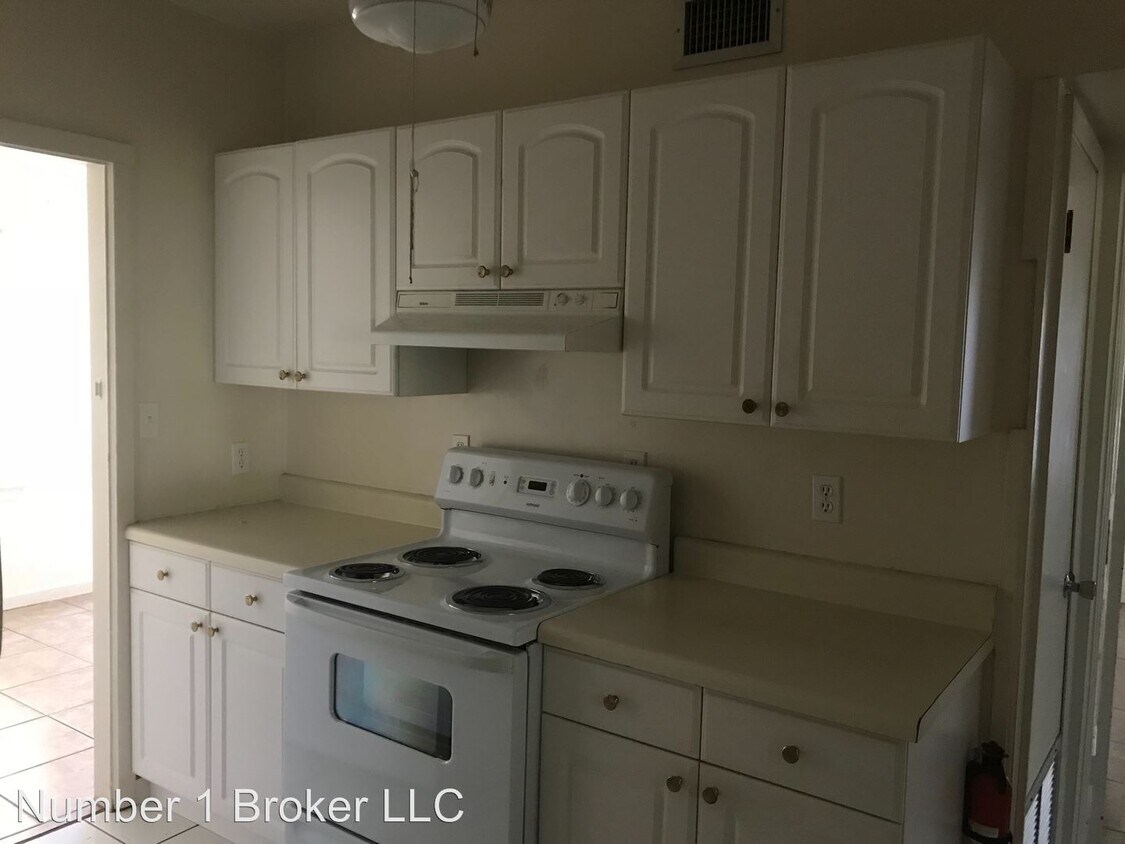 Foto principal - 513-517 E Livingston St