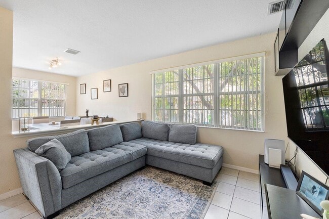 Foto del edificio - 9090 NW 40th Pl