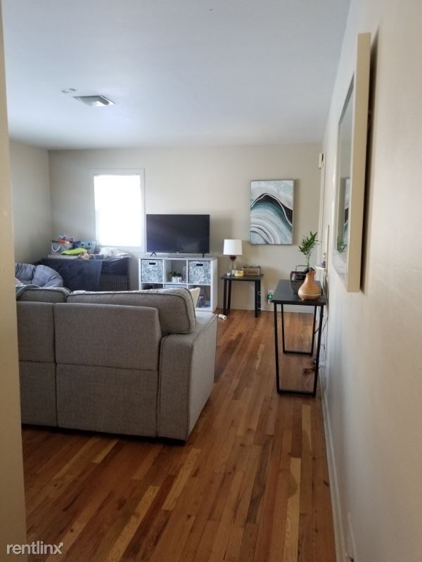 Foto del edificio - 3 br, 2 bath House - 1325 Crestmore Pl