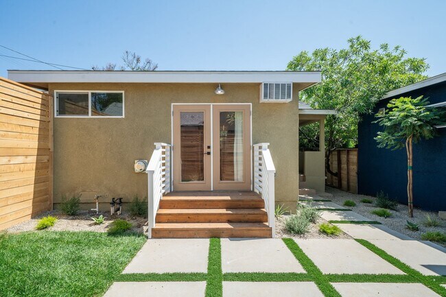 Foto del edificio - 2320 Alta St