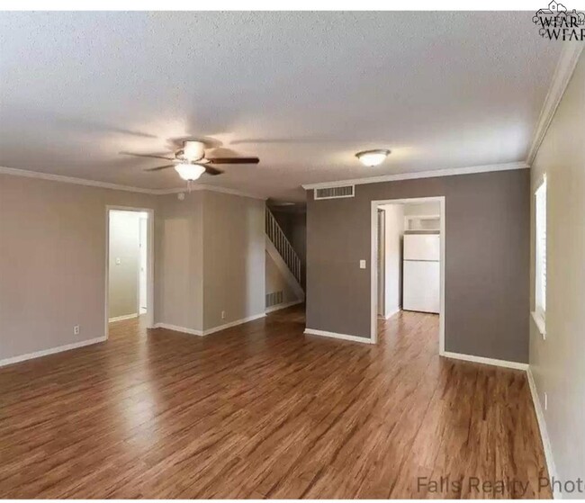 Building Photo - 3008 Barrywood Dr