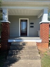 Building Photo - 428 Lamont St
