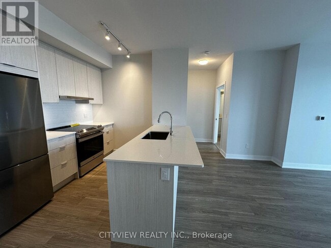 Building Photo - 430-3430 Square One Dr