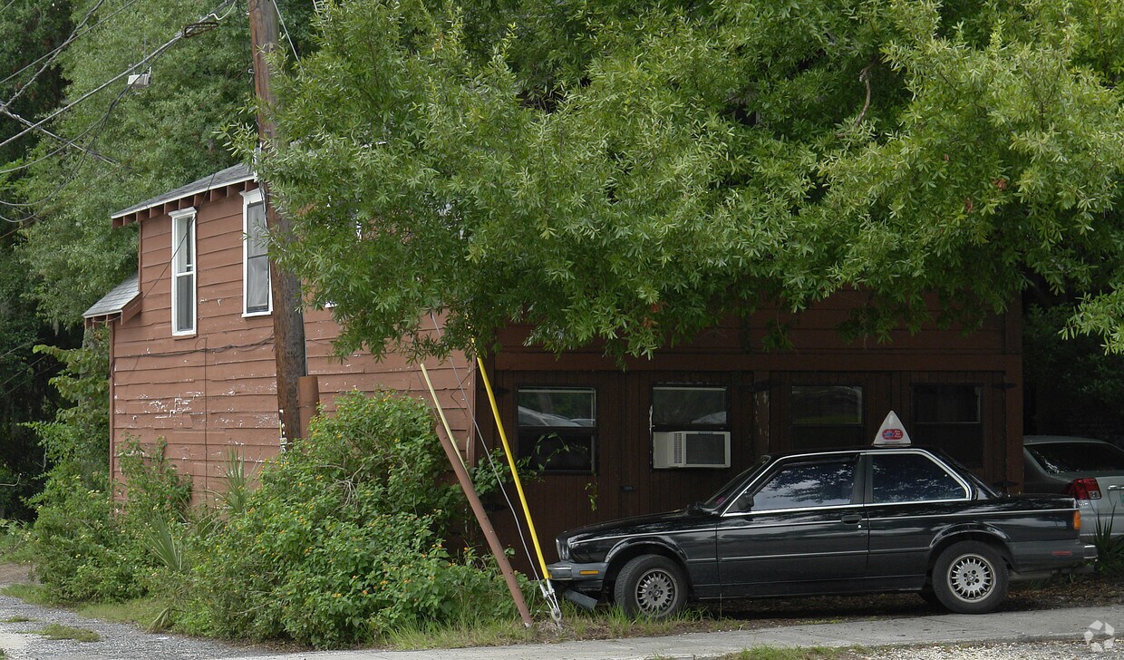 Building Photo - 403 SW 10th St