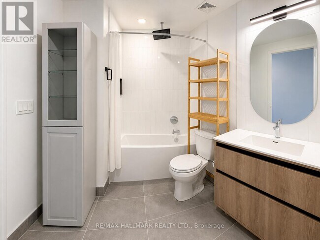 Photo du bâtiment - 7950 Bathurst St