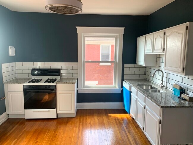 Cocina - 3554 Zumstein Ave