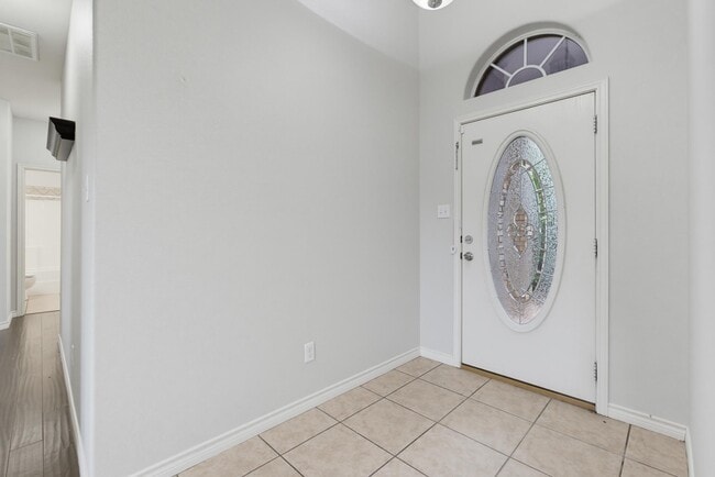 Building Photo - 7017 Springwater Ave