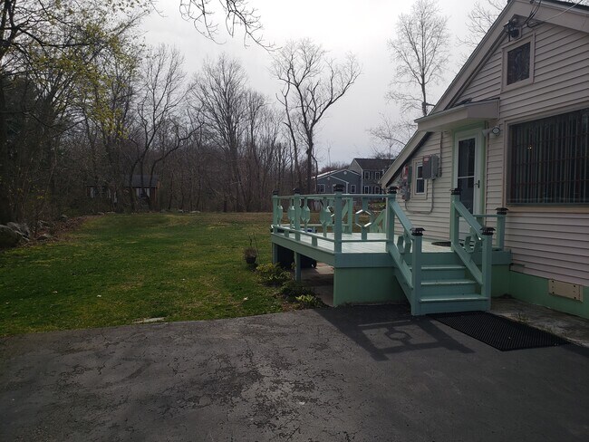 Front View - 422 Lindsey St