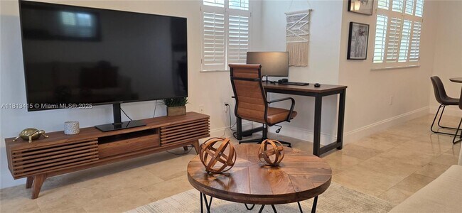 Foto del edificio - 4836 N State Rd 7