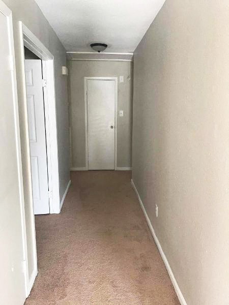 Building Photo - 6418 Ivyknoll Dr