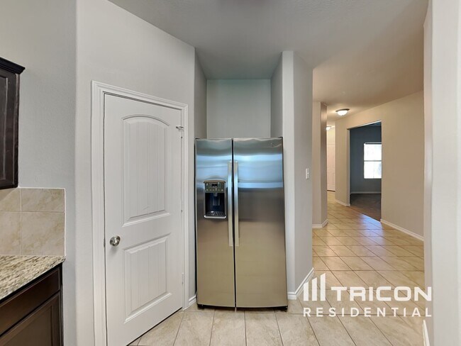 Building Photo - 1121 Autumnwood Drive Azle TX