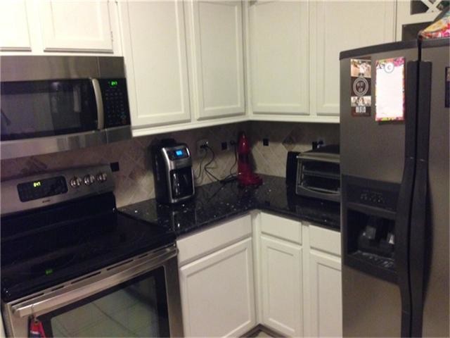 Foto del edificio - 9510 Cabin Creek Dr