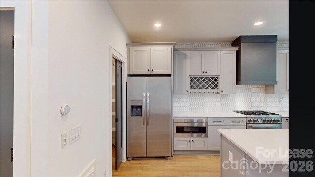 Foto del edificio - 617 W Worthington Ave
