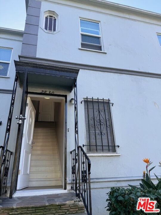 Foto del edificio - 2830 W 3rd St