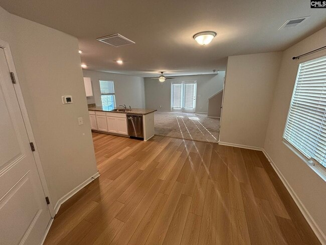 Building Photo - 140 Kings Parish Ct